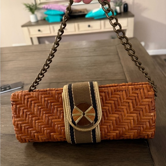 Woven Tan Clutch with Chain Strap - Picture 3 of 7
